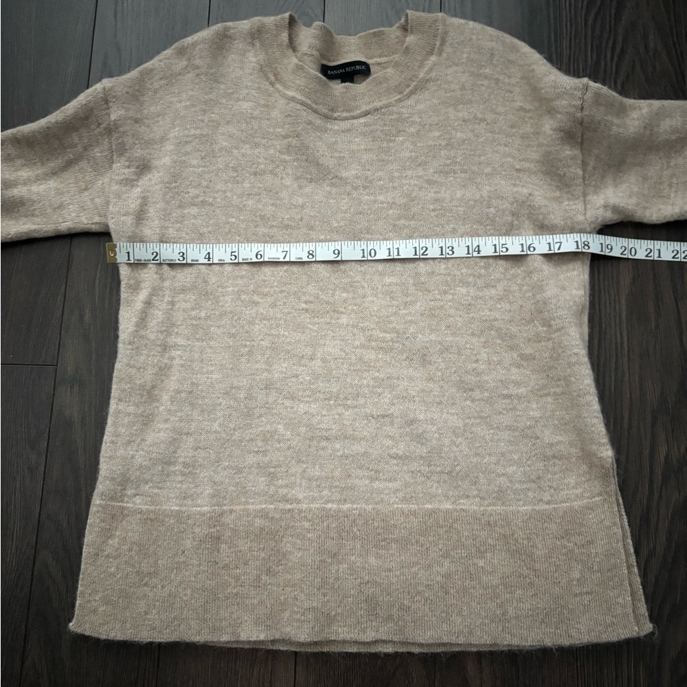 BANANA REPUBLIC Brushed Knit Sweater Medium - Picture 10 of 11